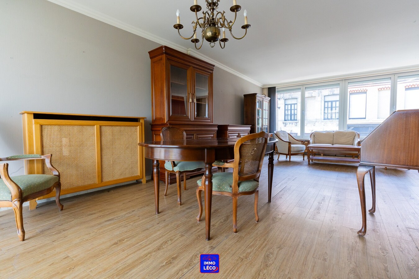 Maison "Bel-Etage" avec double garage, jardin, en plein centre-ville, COUP DE COEUR ! 