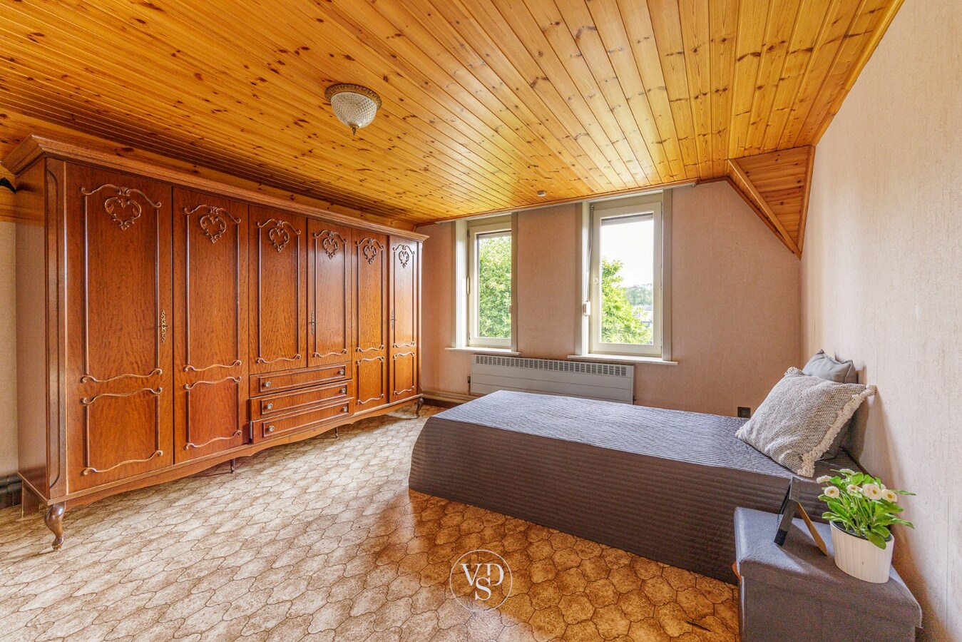 Landelijke woning - te renoveren. 
