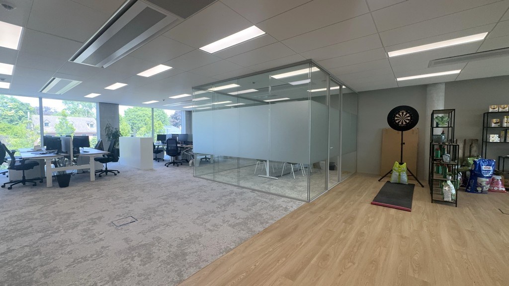Energiezuinige kantoren te huur in Office Park aan E17 te Lokeren