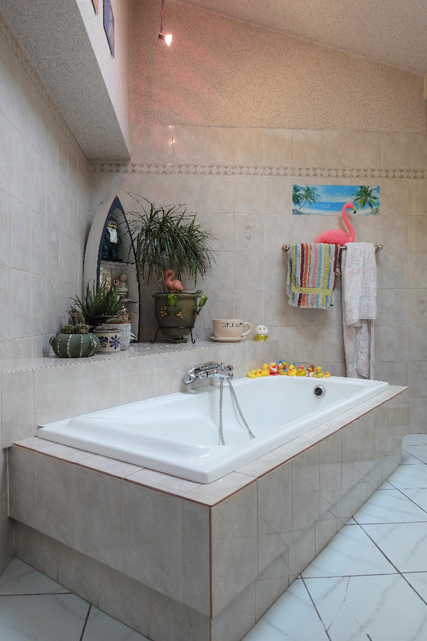 Woning met tuin langs het kanaal 