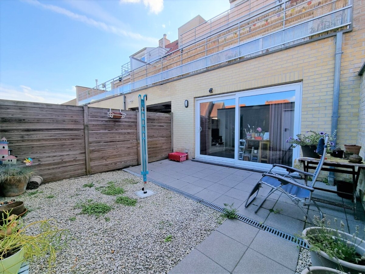 Leuk appartement met groot terras én garage te Westkapelle 