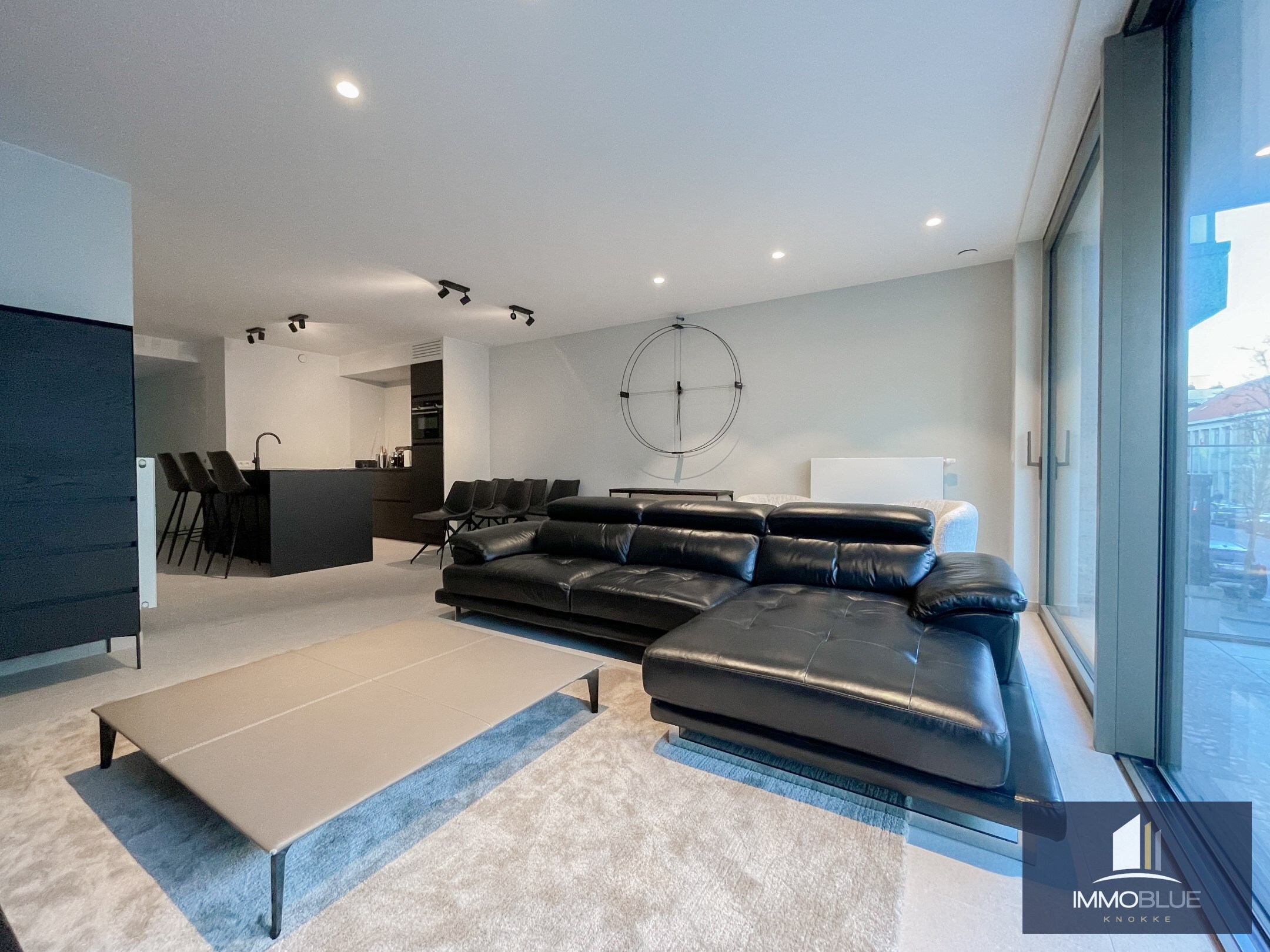 Appartement neuf avec terrasses situé sur l' avenue Paul Parmentier. 