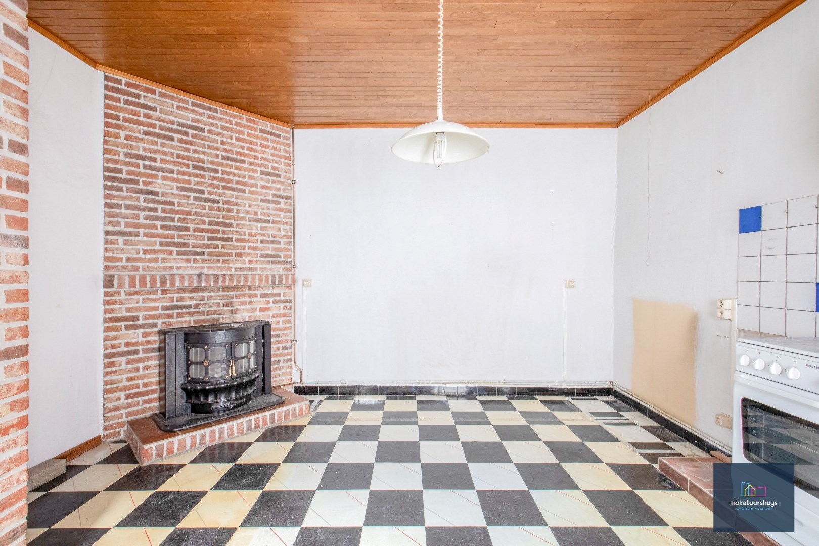 VERKOCHT !!! Te renoveren stadswoning met potentieel in hartje Gent 