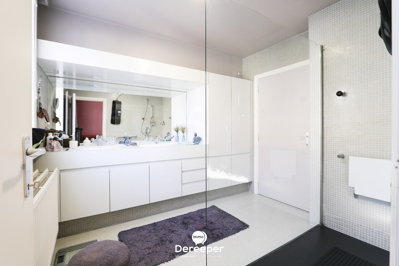 Karaktervolle woning met 3 slaapkamers en prachtige zuidgerichte tuin in hartje Jabbeke 