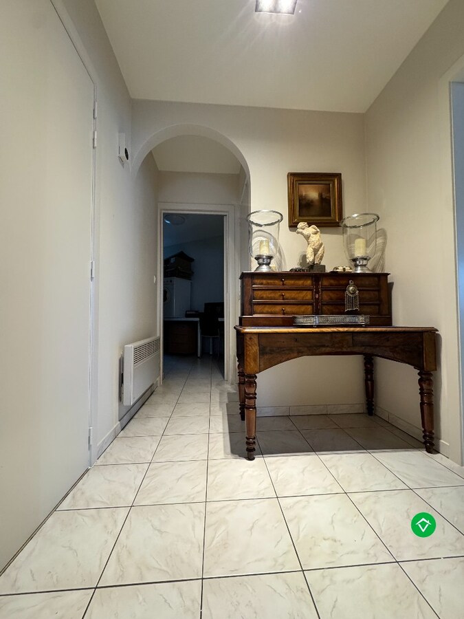 Gelijkvloers appartement met 2 slaapkamers in hartje Koekelare 