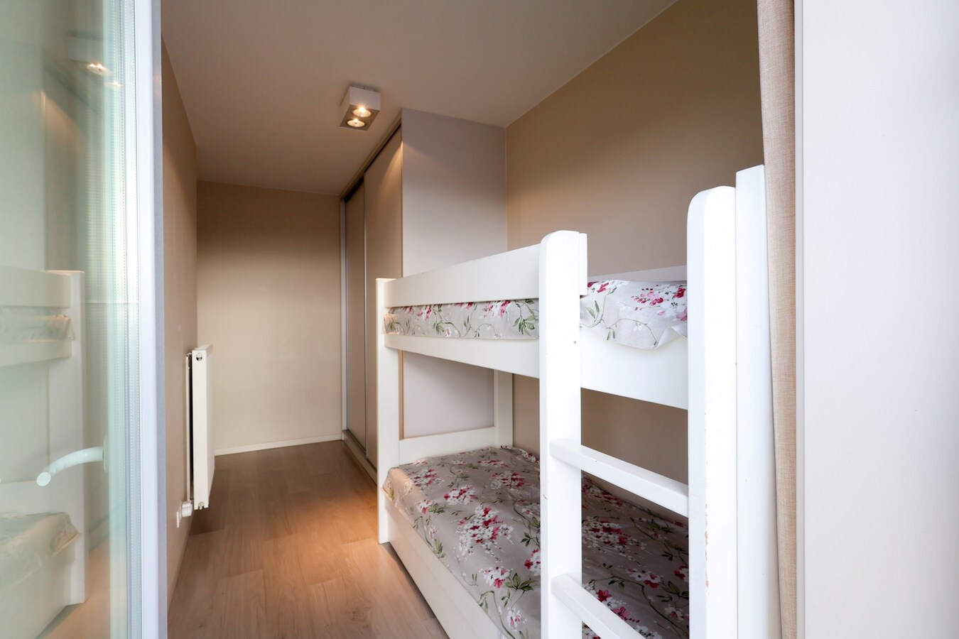 Modern appartement met hedendaagse afwerking nabij het strand Oostduinkerke 