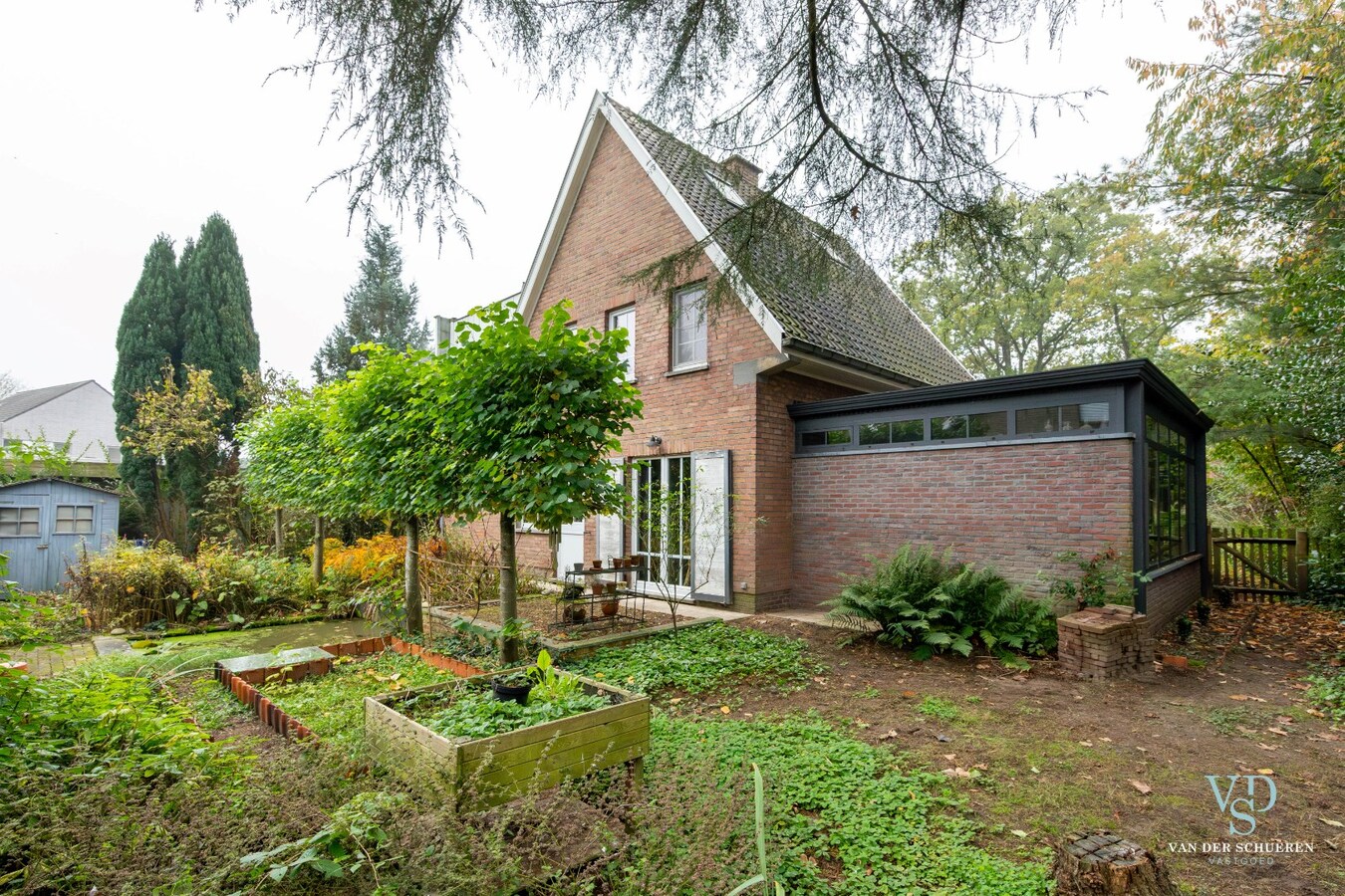 Charmante villa, door groen omgeven 