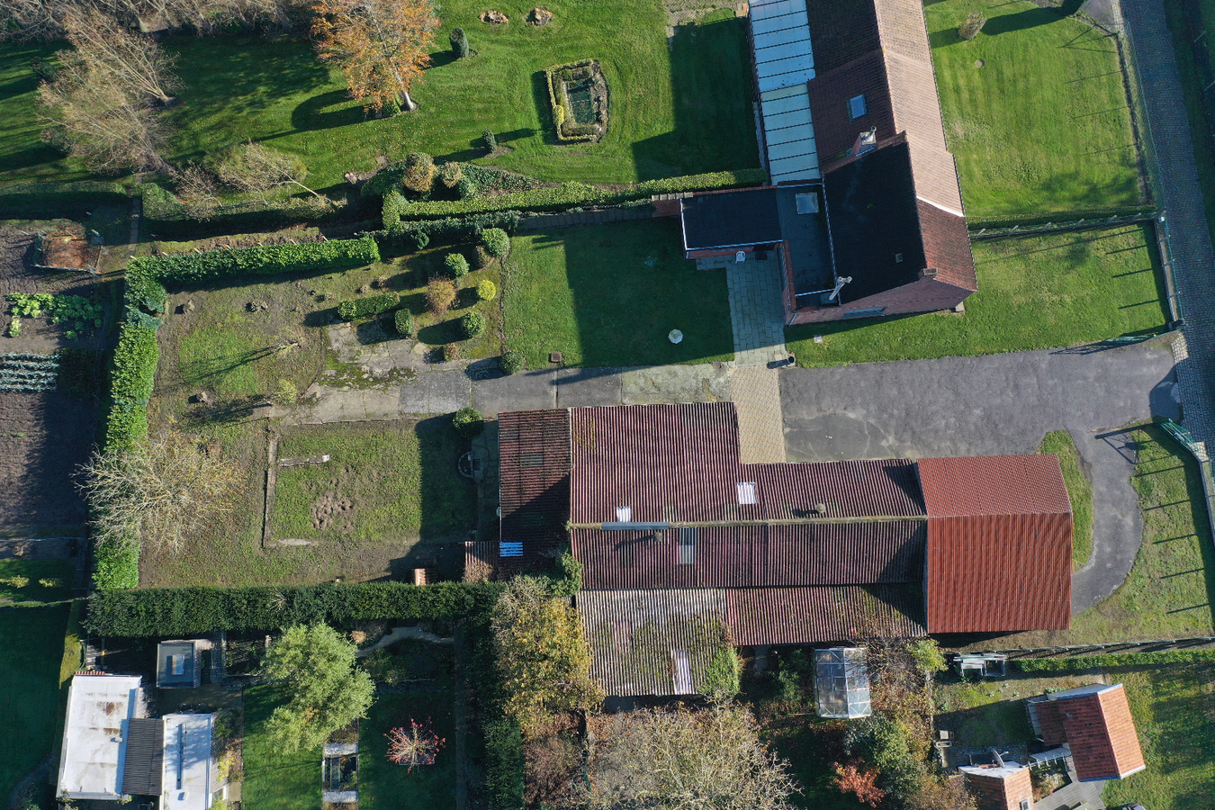 Prachtig gelegen woning met bijgebouw 