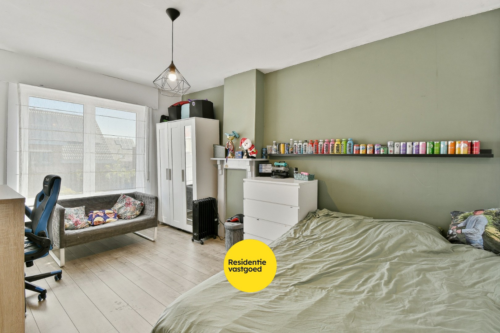 Instapklare gezinswoning met zonnige tuin in het centrum van Gistel 