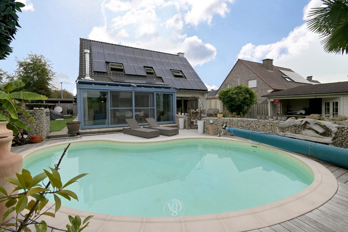 Tijdloze villa met zwembad. 