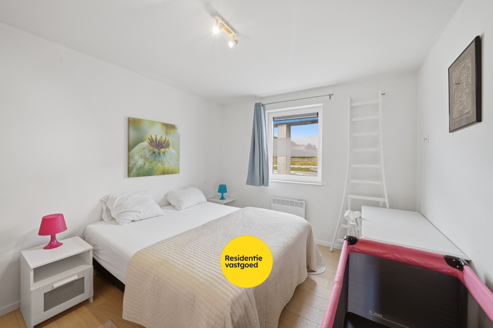Instapklaar appartement met groot terras in Bredene - vlak bij de zee 