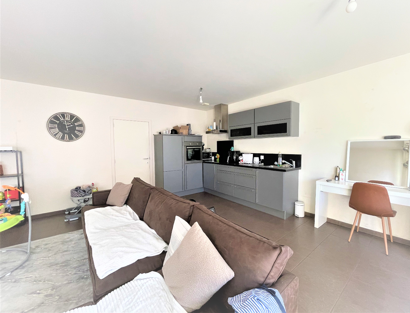 Recente woning met garage en aangename tuin 