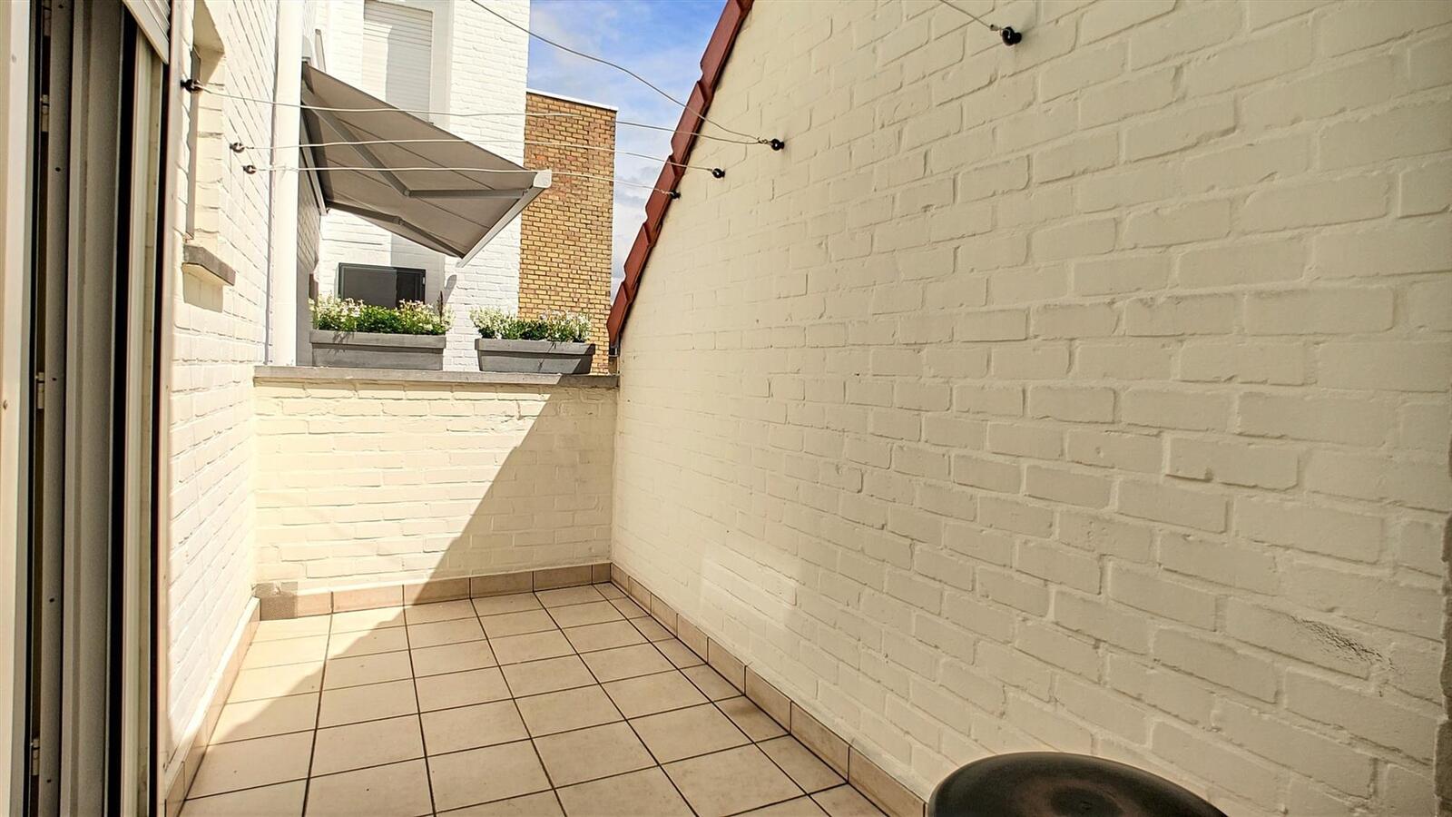 Magnifieke hoekwoning met garage - Heist 