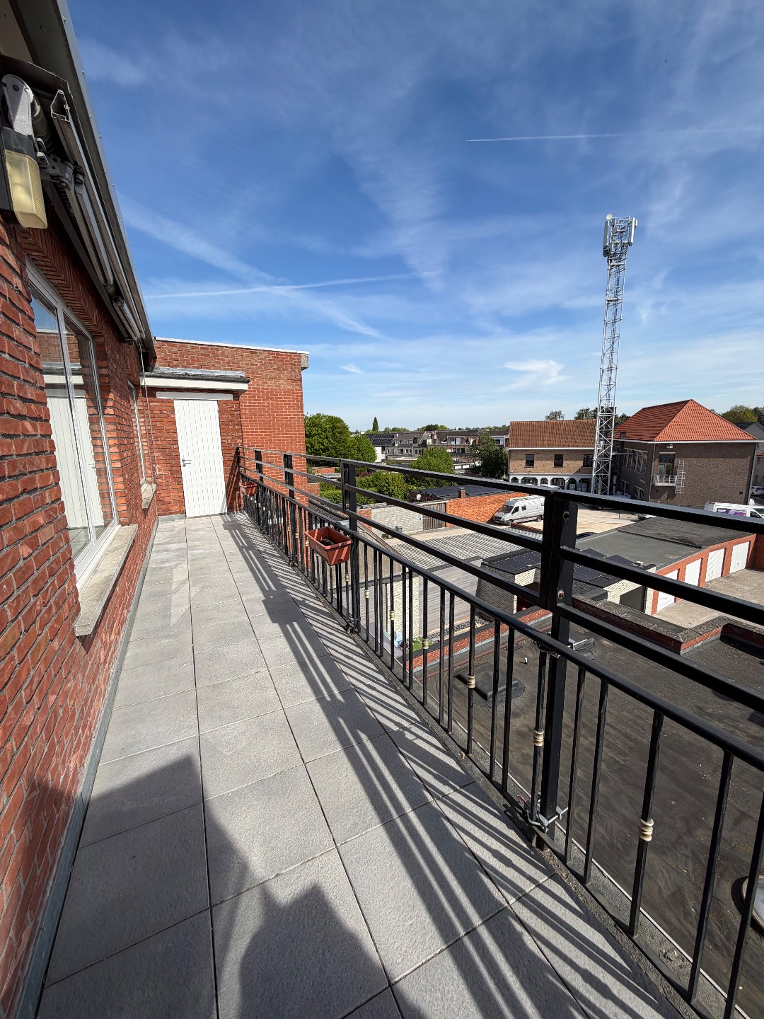 Centraal gelegen appartement met 2 slaapkamers en garage te Geel! 