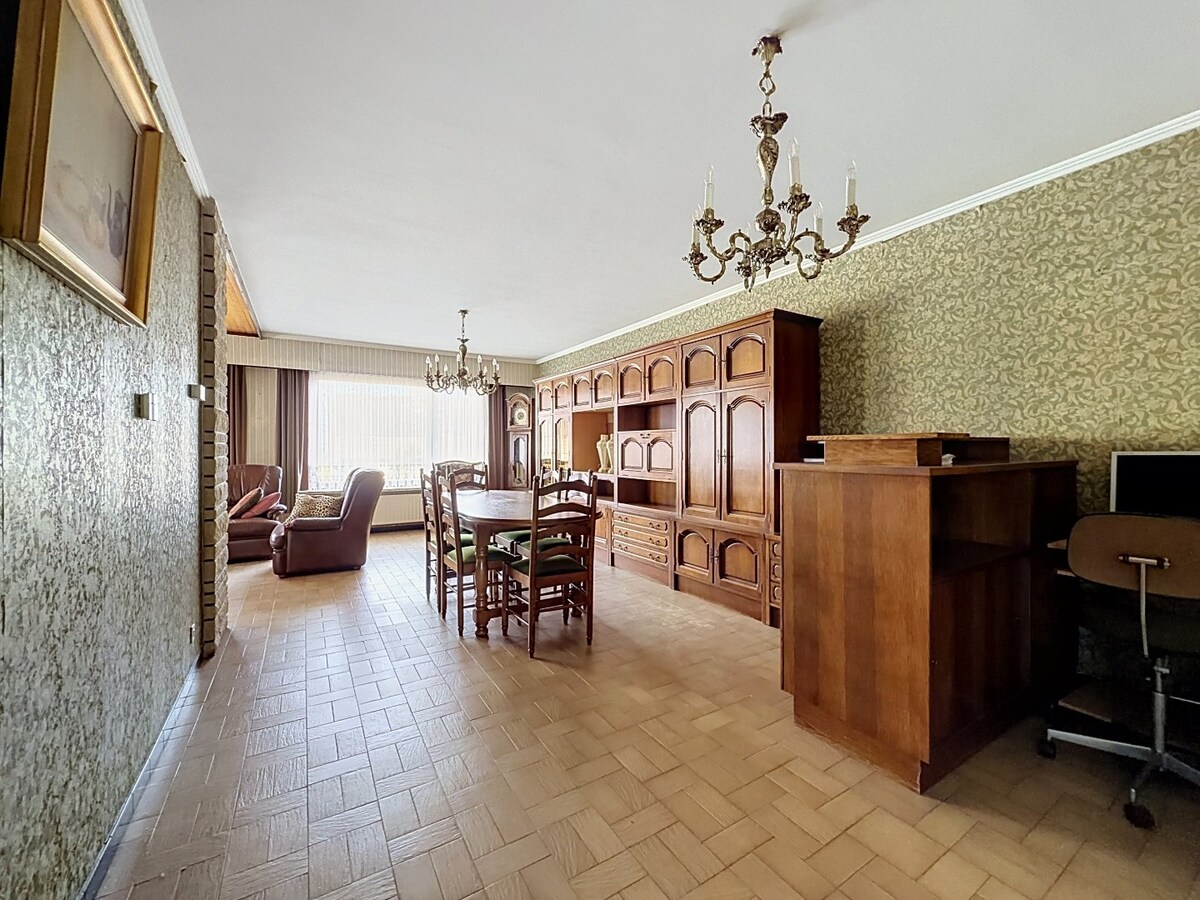 Solide bel-étage met 4 slaapkamers en tuin te Zottegem 