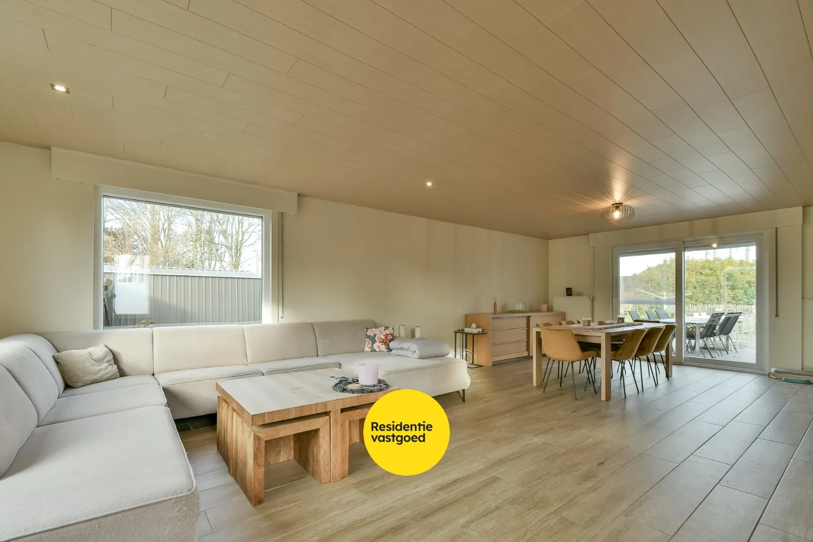 Vernieuwde halfopen woning in een doodlopende straat! 