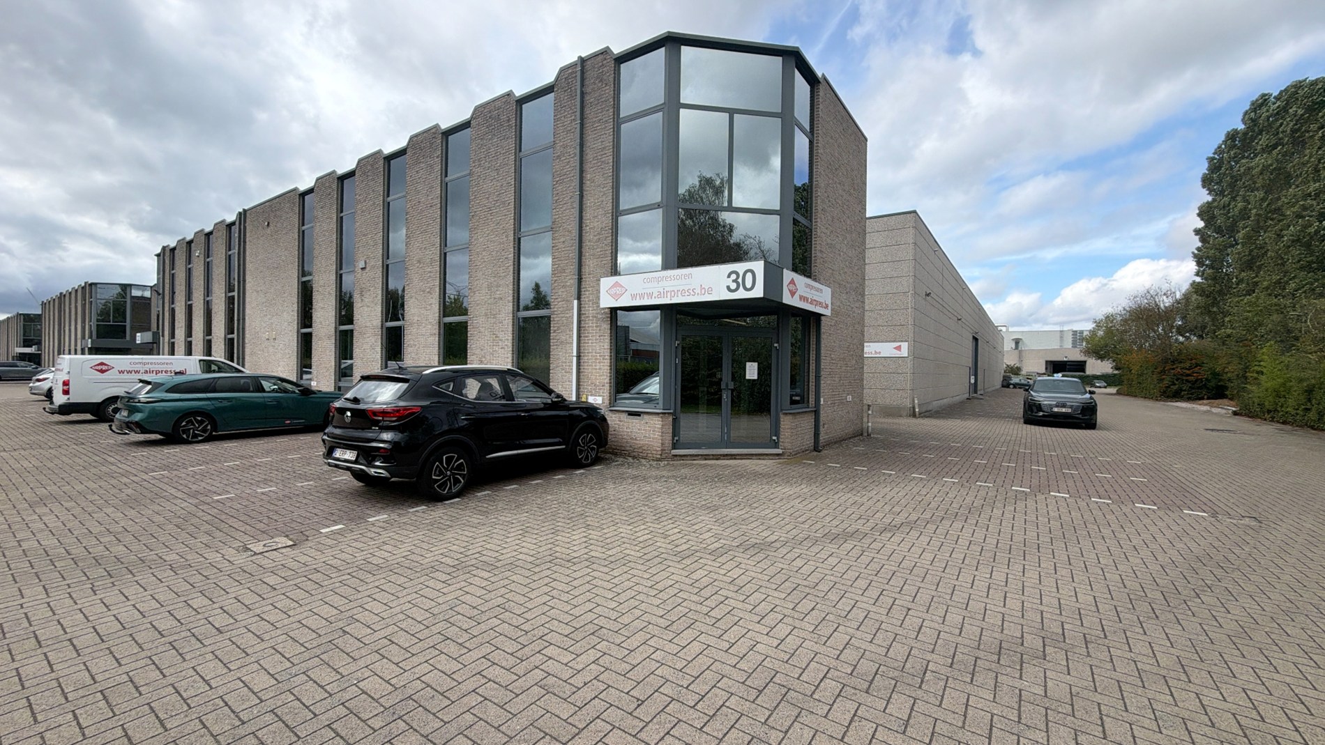 Magazijnen en kantoren te huur in Bedrijvenpark Molenberg in Schelle