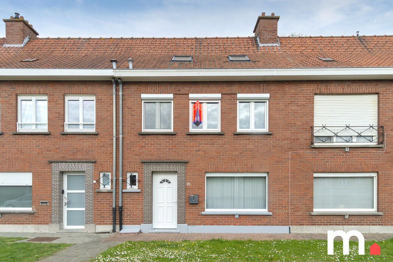Instapklare woning te Ingelmunster met 3 slaapkamers en uitweg achteraan! 