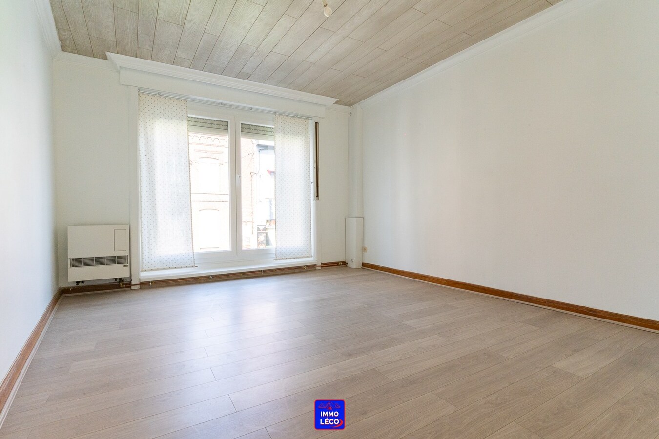 Appartement "DUPLEX" fraîchement rénové avec terrasse, LIBRE DE SUITE ! 