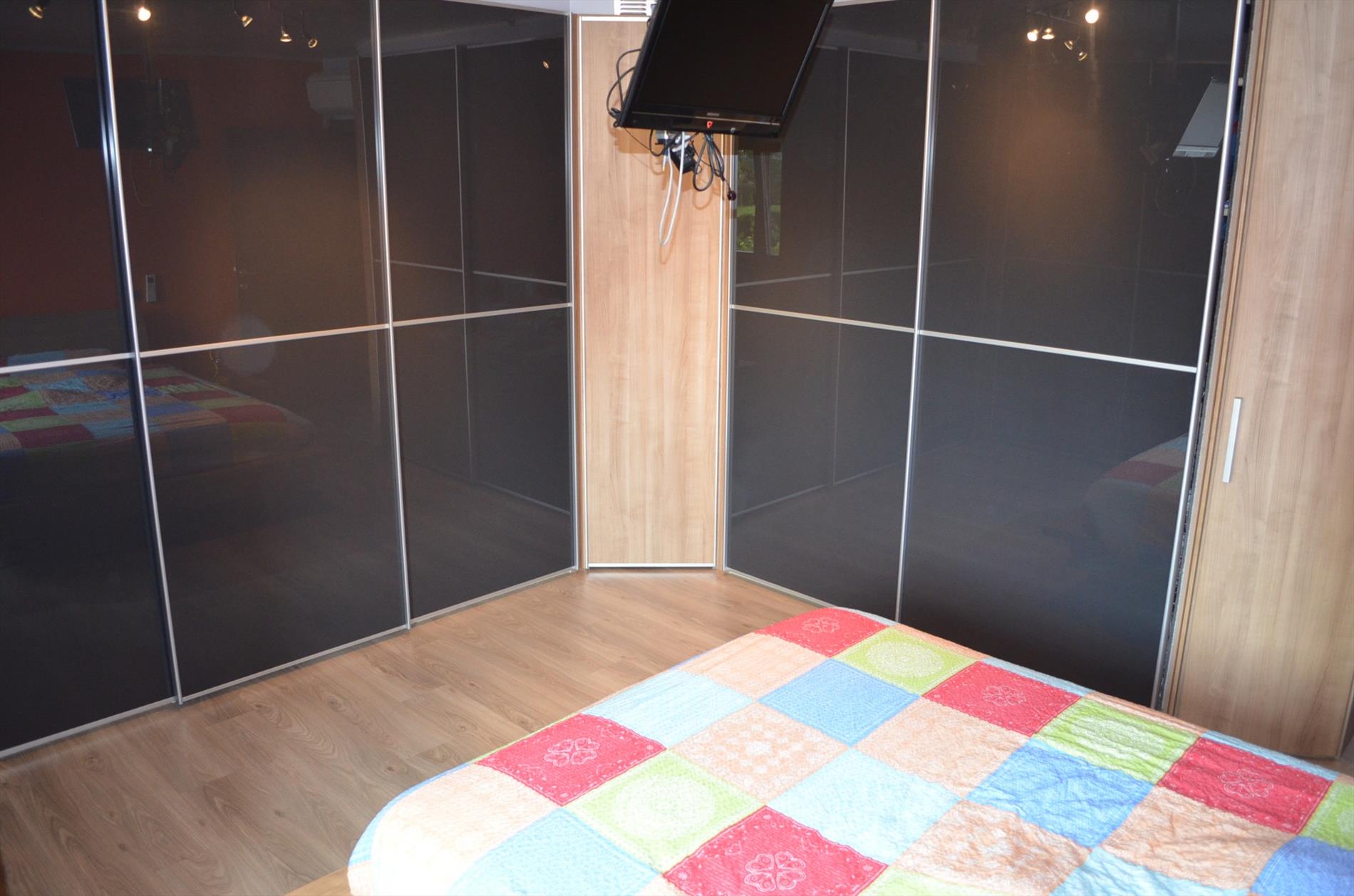 Recente energiezuinige woning met  3 slpks, garage en zuidelijk georiënteerde tuin te Maldegem 