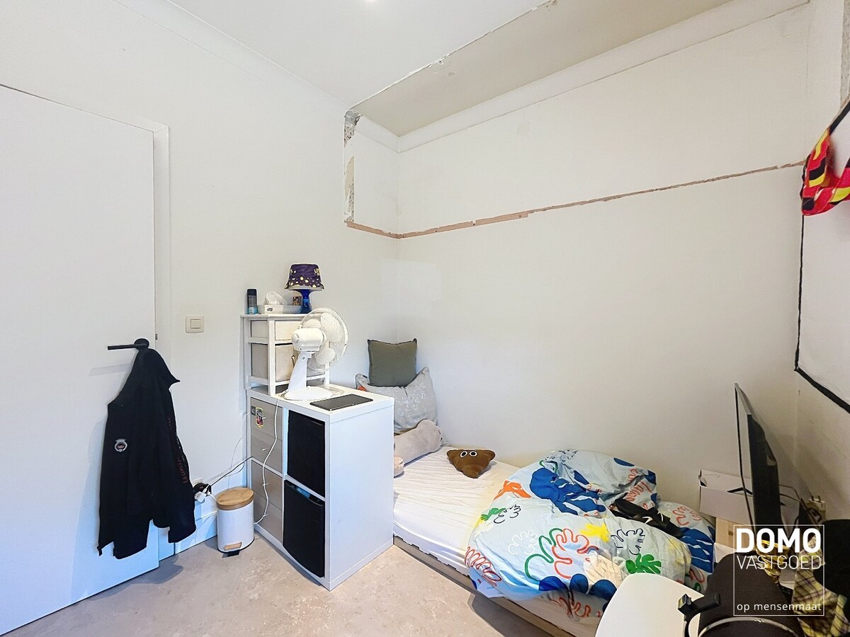GERENOVEERDE WONING MET 3 SLAAPKAMERS, VOLLEDIGE KELDER EN PRACHTIGE TUIN TE HASSELT 