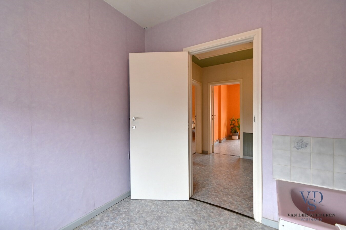 Degelijke halfopen bebouwing 