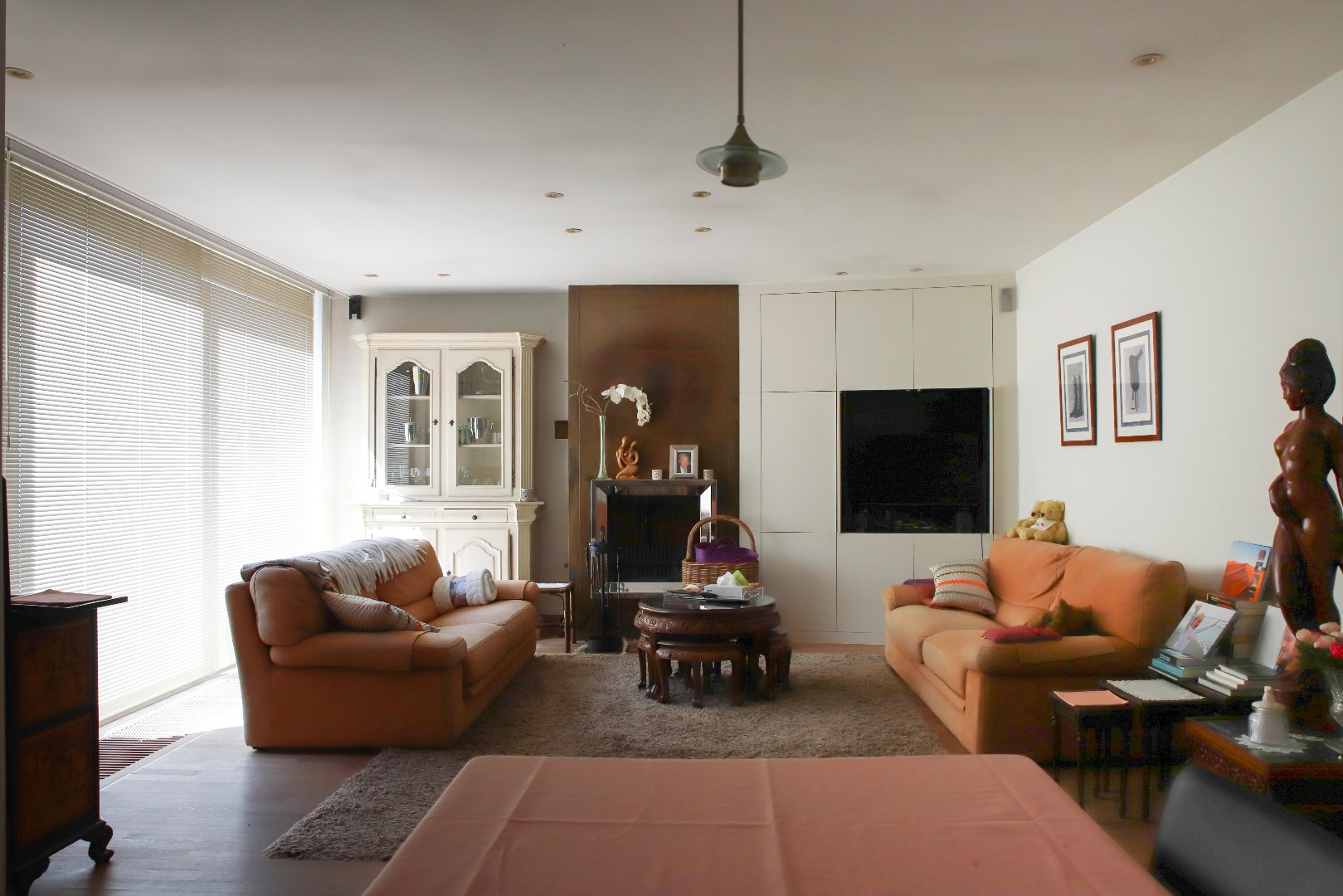 Ruime, goed gelegen hoekwoning met garage en tuin 