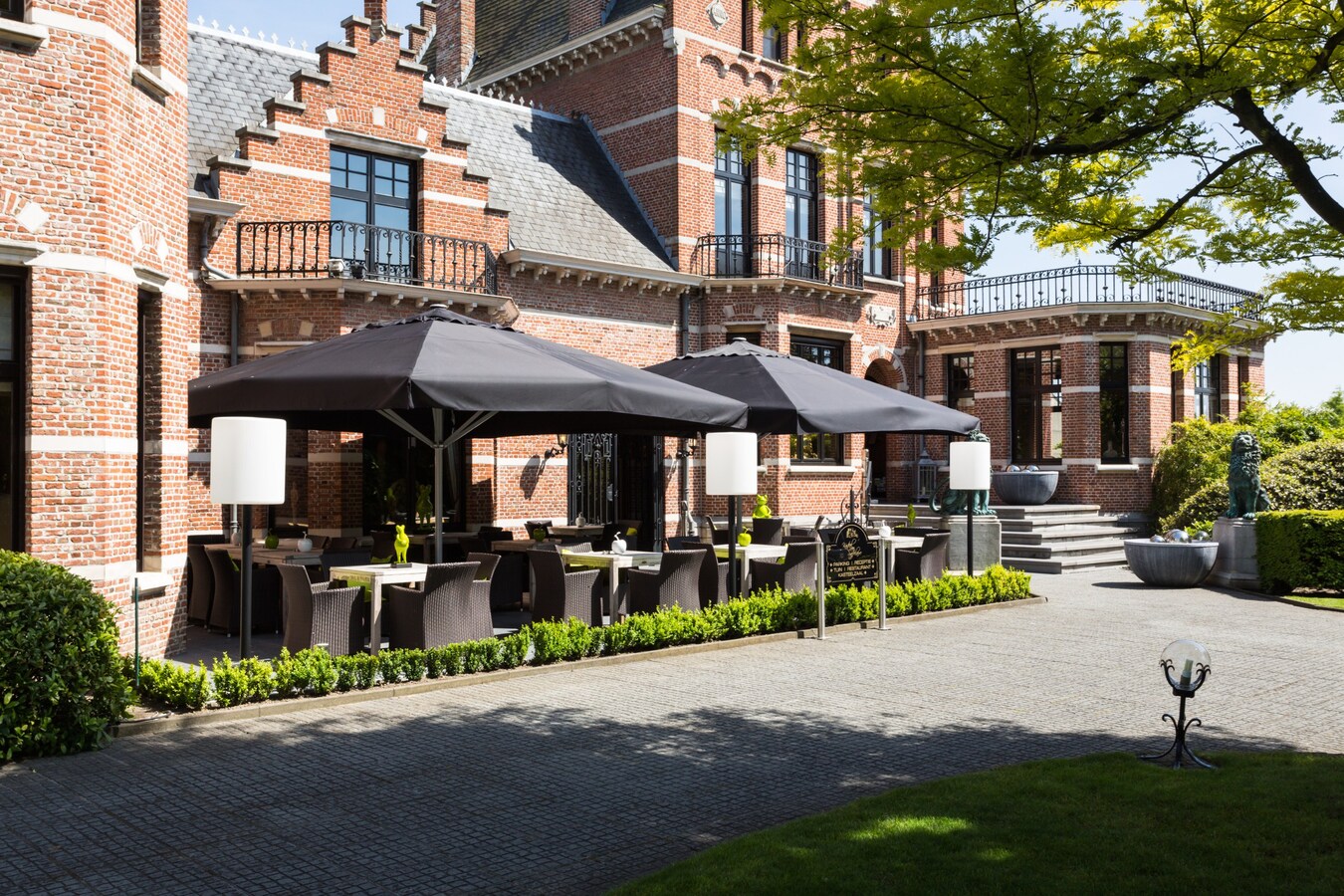 Multifunctioneel en prestigieus kasteeldomein "Kasteel van Saffelaere" 