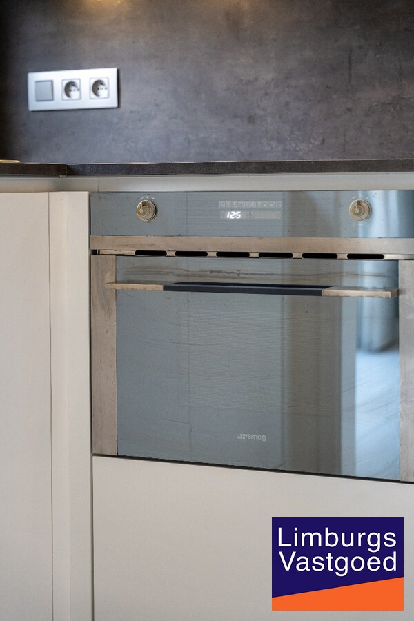 Gelijkvloers appartement, 78 m², 2 slpk, ruim terras, autostaanplaats 