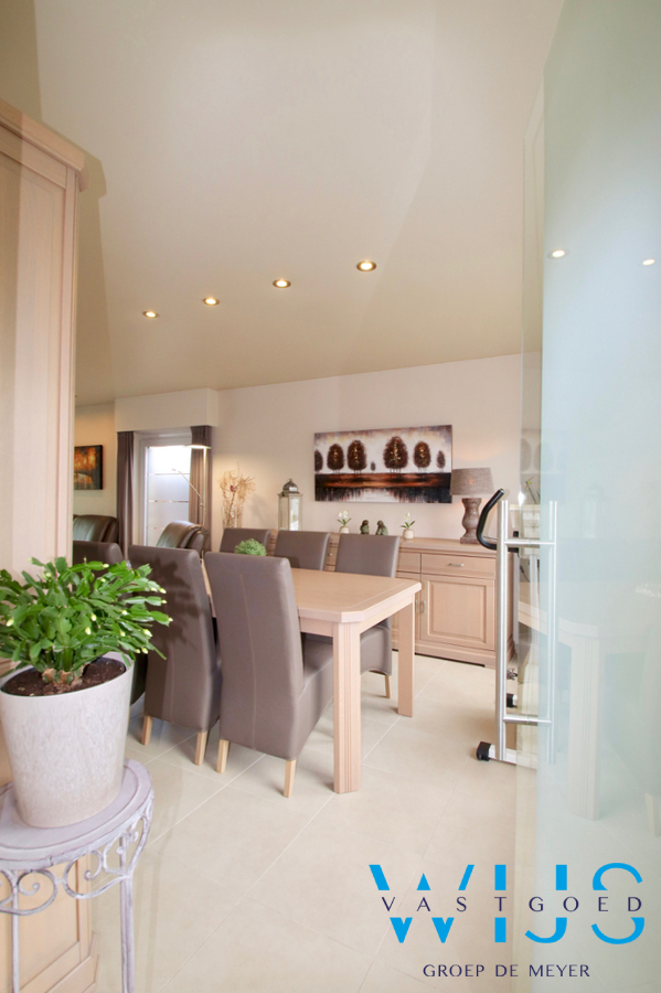 Prachtige instapklare bungalow te Waarschoot ! 