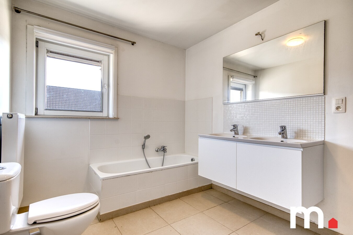 Instapklare gezinswoning in rustige verkaveling te Heule ! 