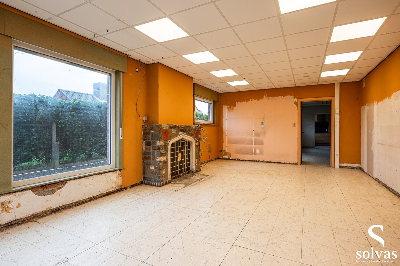 Handelswoning aan de N9 te Lovendegem! 