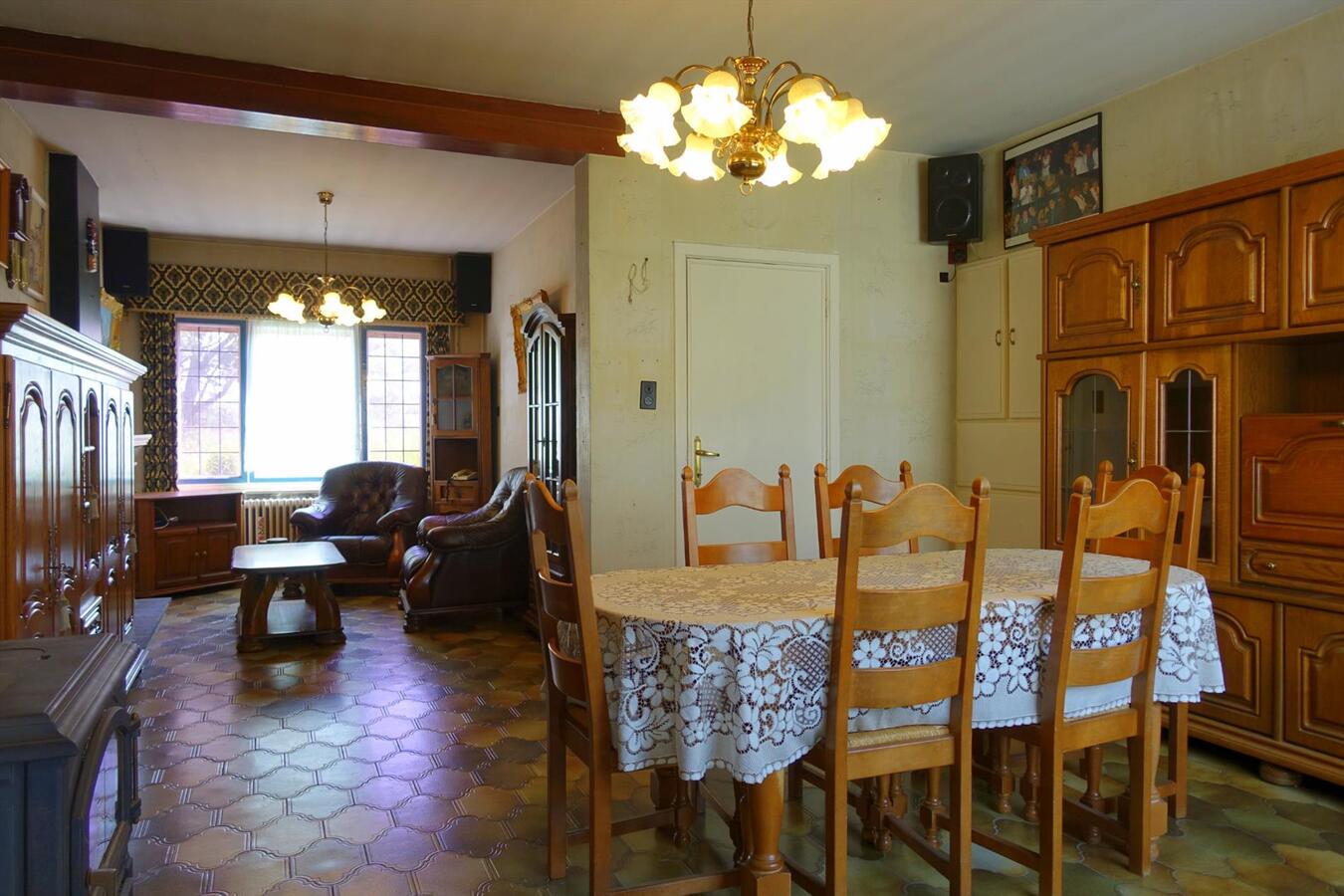 Ruime te renoveren woning 