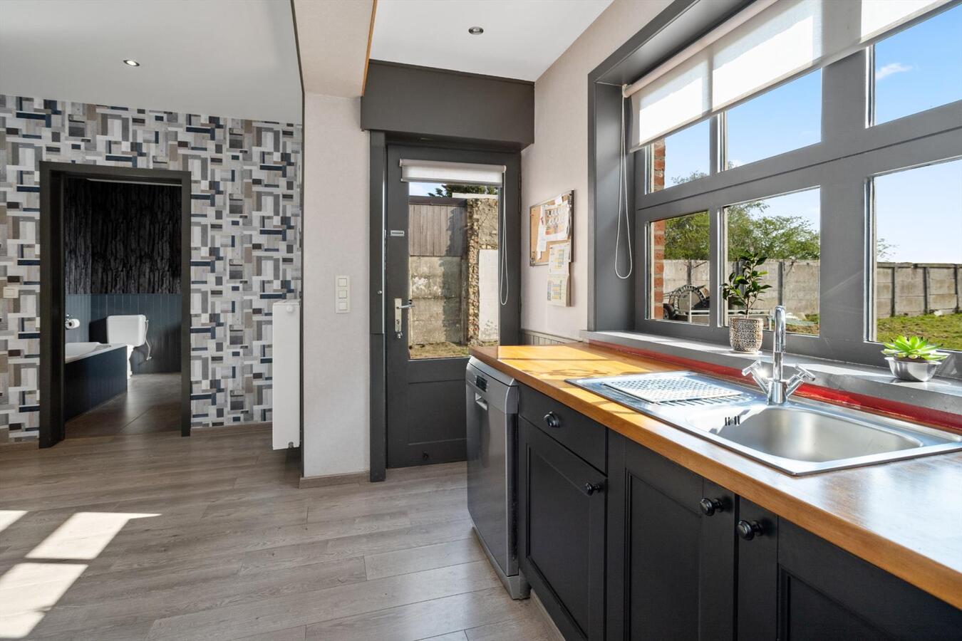 Recent gerenoveerde woning op 668m² 