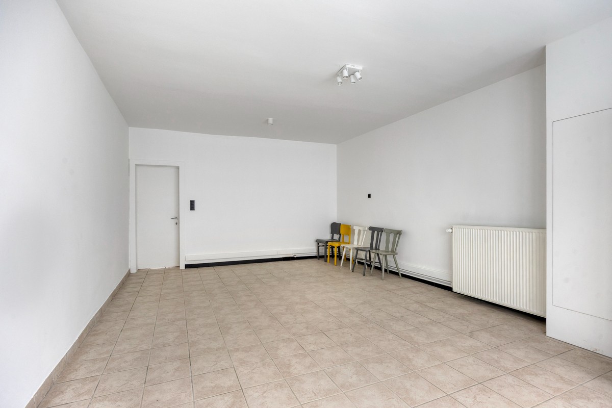 Woning met 4 slaapkamers, 2 badkamers en terras in centrum Leuven ! – EPC 187 kWh/m² - bewoonbare opp. 184m² 