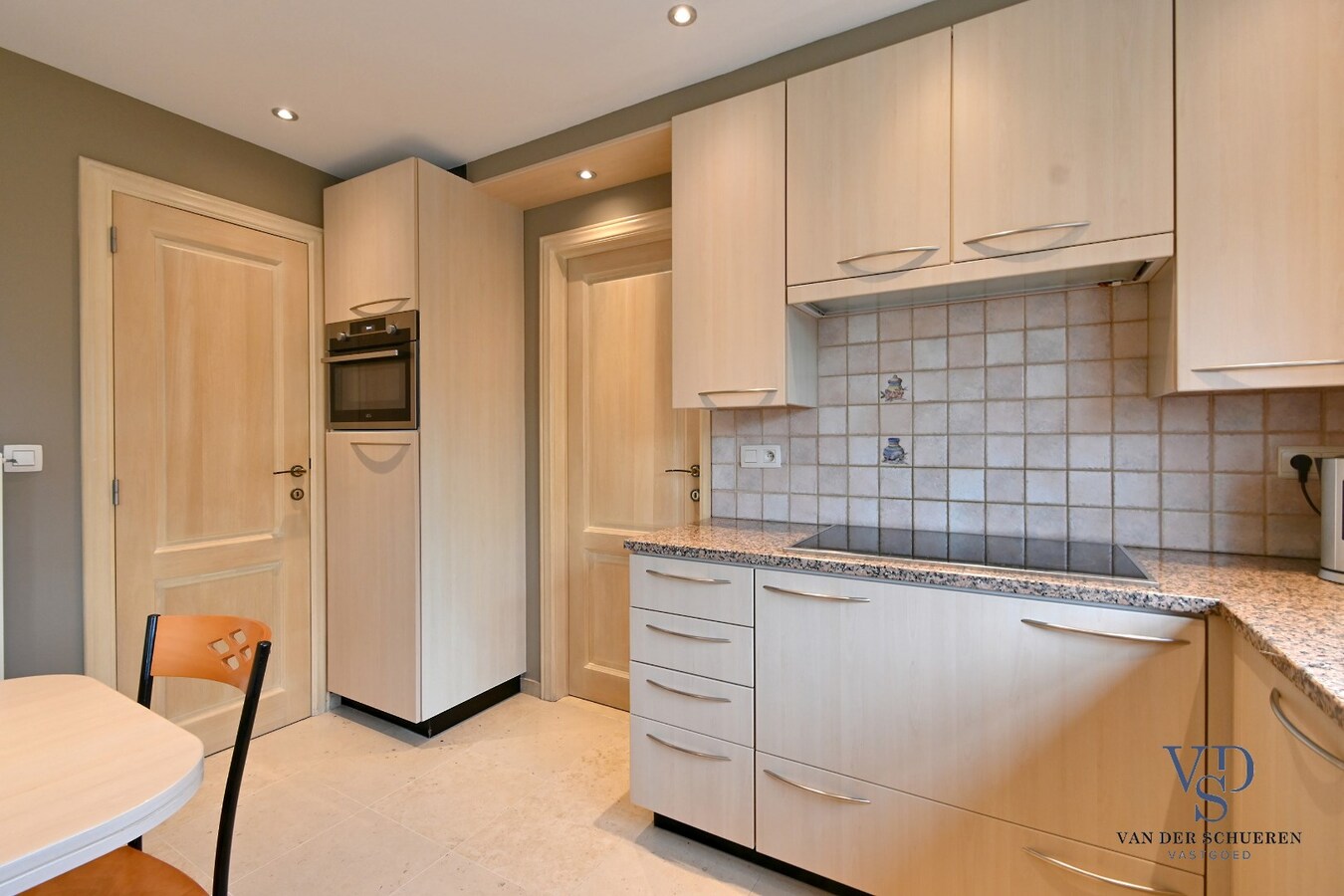 Tijdloze bungalow in rustige, residentiële verkaveling 