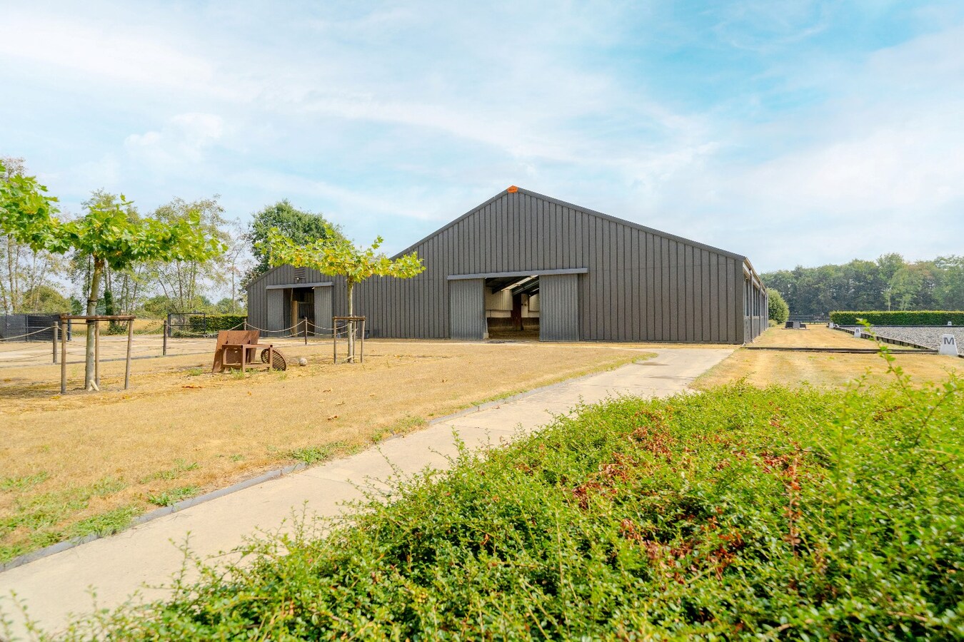 Prachtige paardenaccommodatie op ca. 3,2 ha te Wuustwezel 