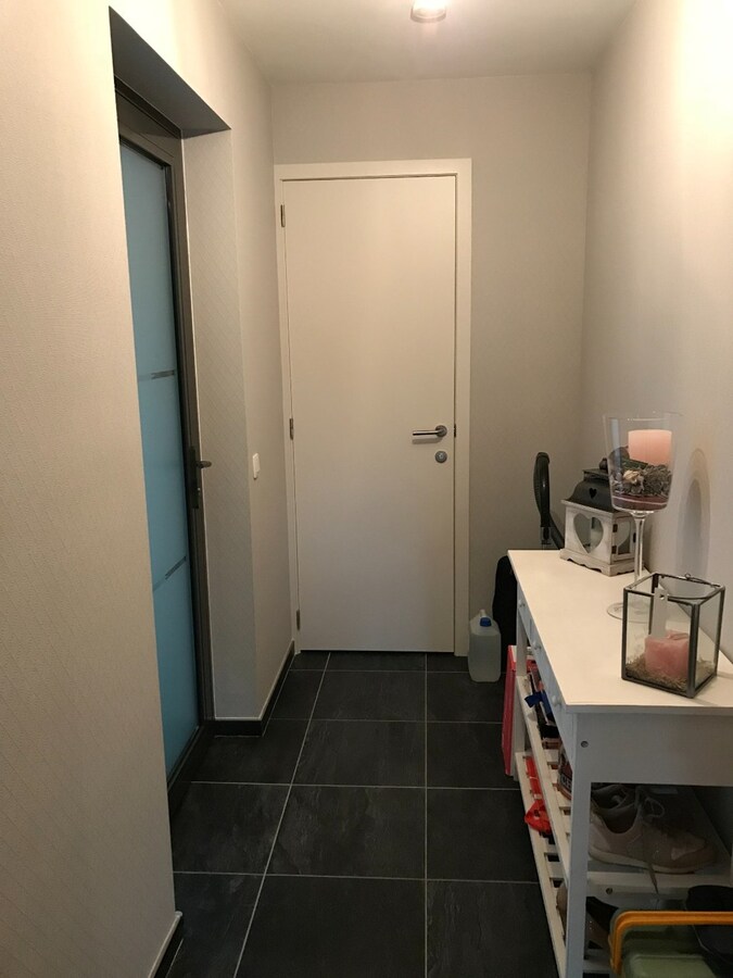Ruim 2 slaapkamerappartement op de Markt in Houthulst 