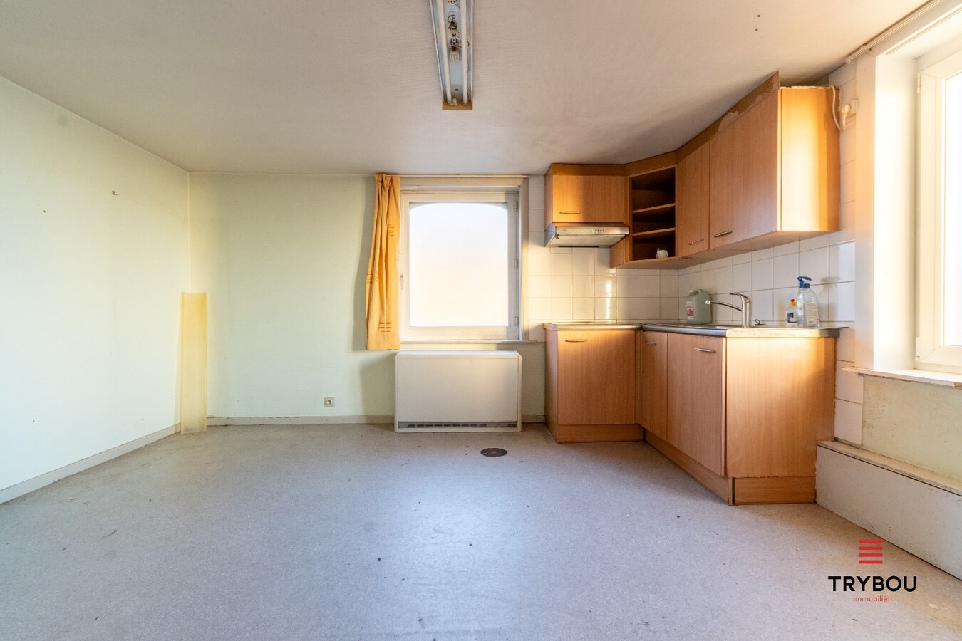 Ruime hoekwoning met tuin te Houthulst 