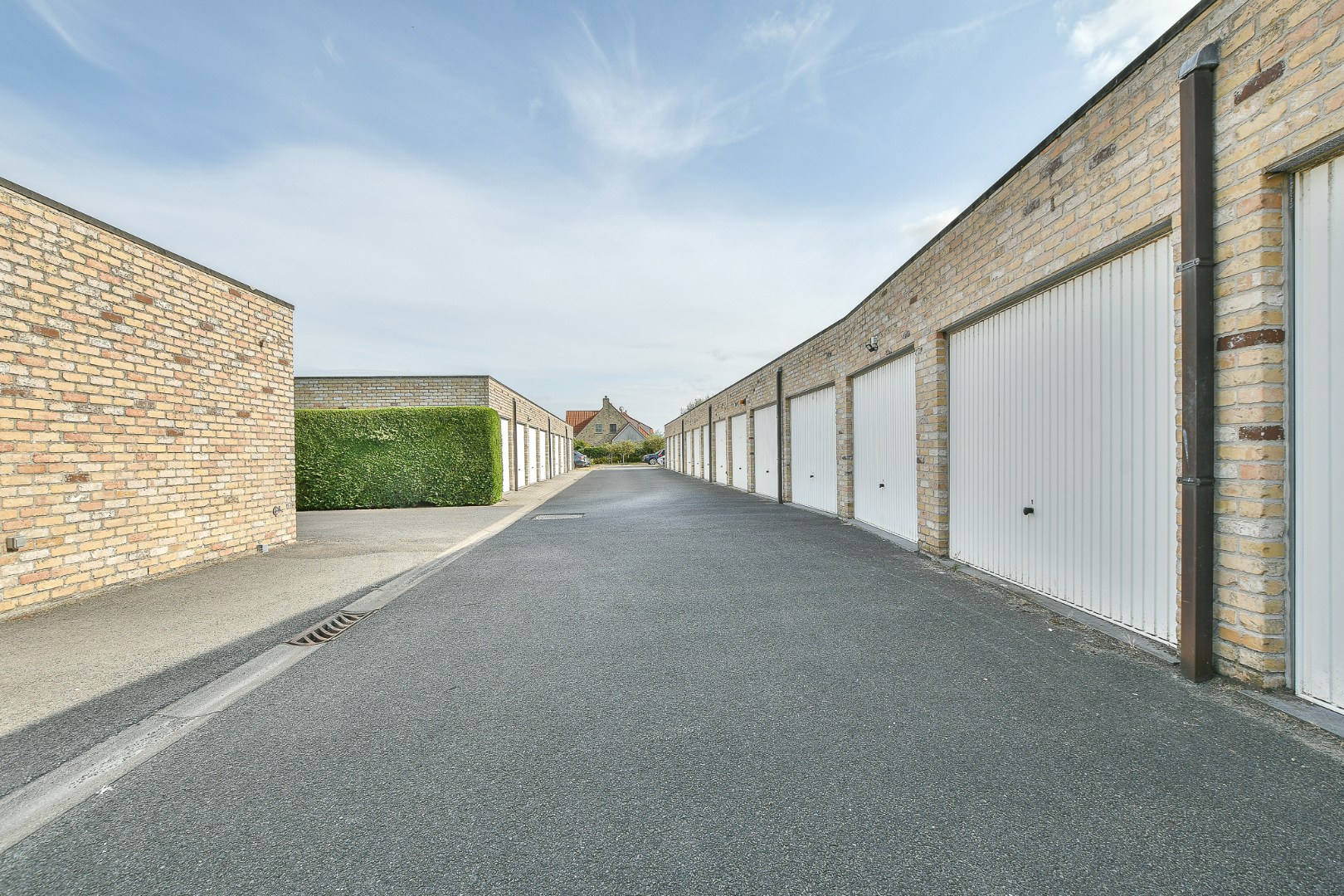 Garagebox te koop in centrum De Haan 