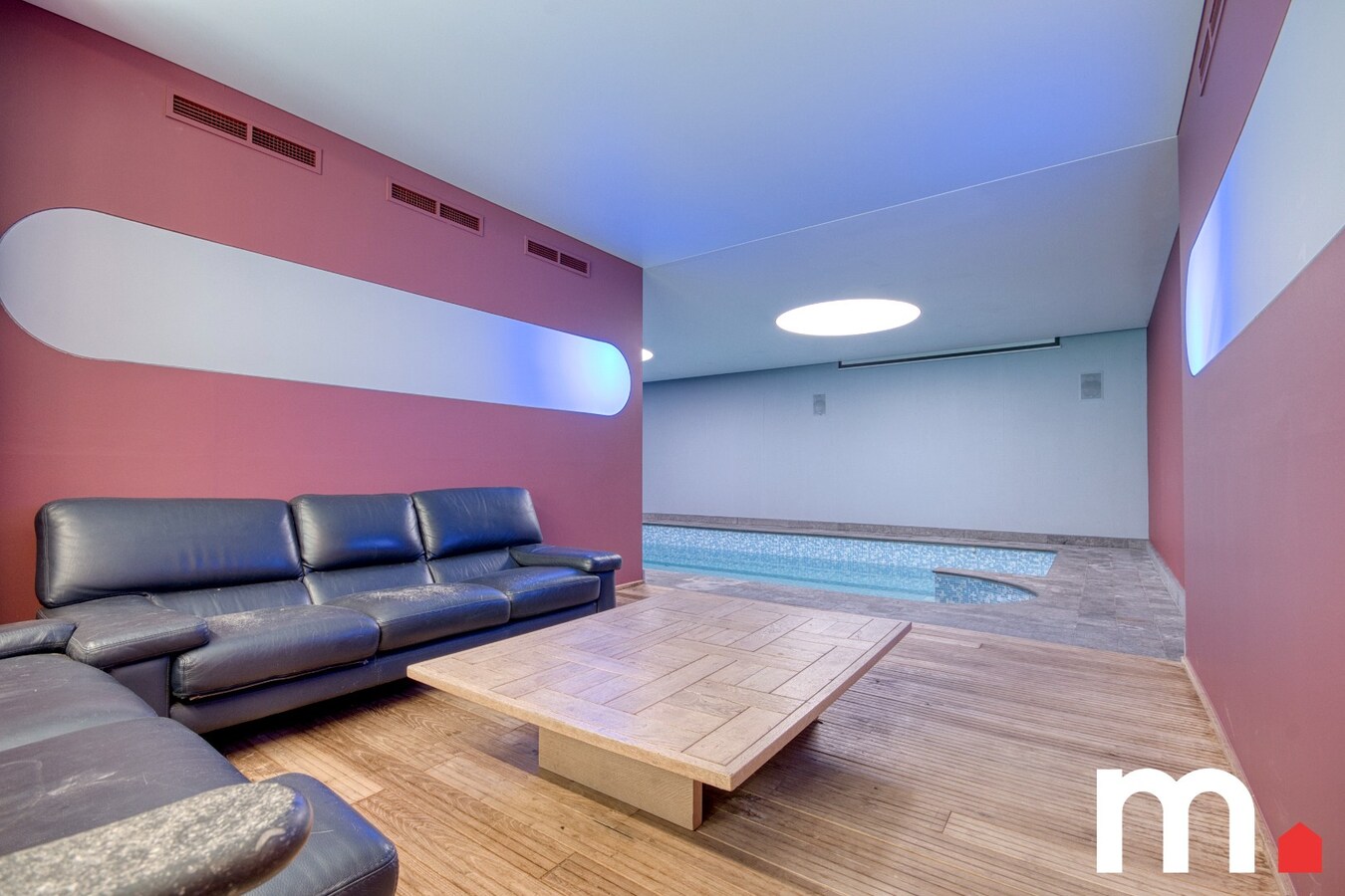 Villa met binnenzwembad, sauna en praktijkruimte (160m2) te Kuurne ! 