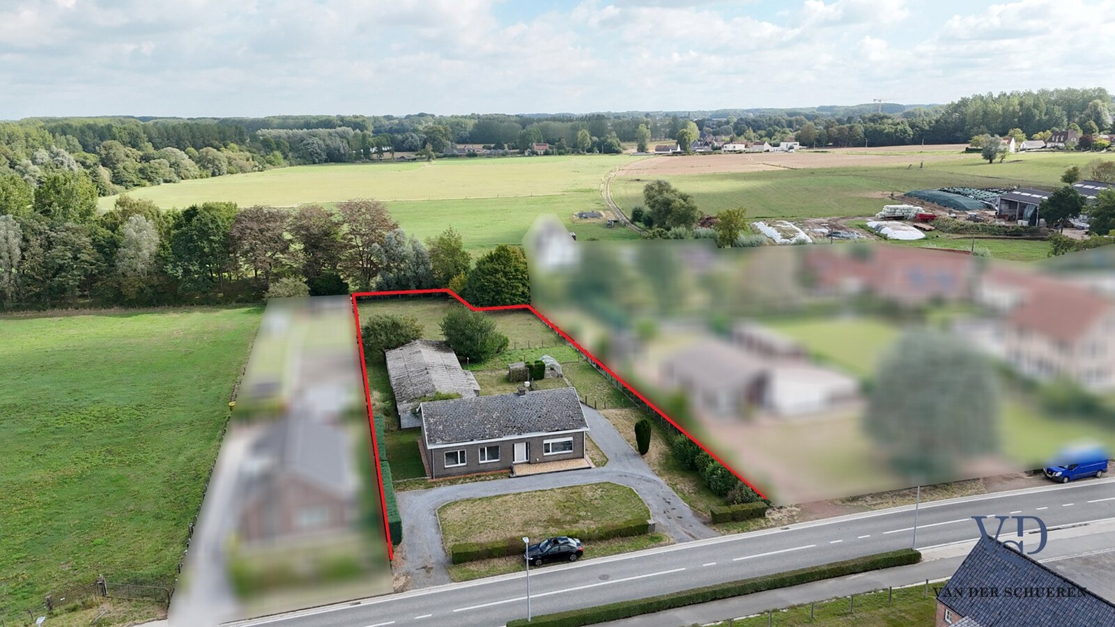 Te renoveren bungalow op een perceel van ca. 2.840 m² 
