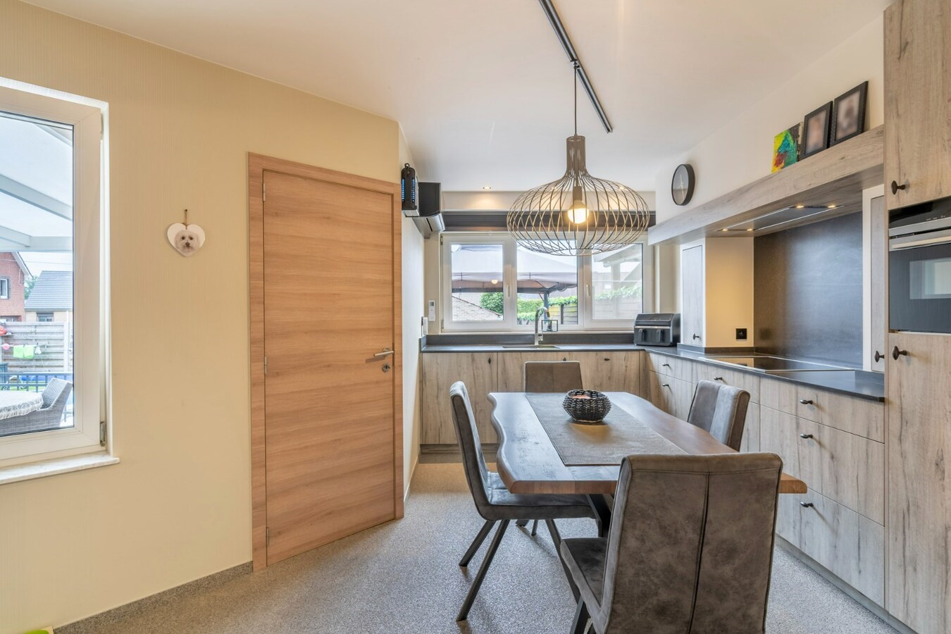 Gerenoveerde woning met tuin, garage en 3 slaapkamers in Opglabbeek - Perceeloppervlakte 684.00 - Bewoonbare oppervlakte 160.00 - Zuidoostelijke tuinoriëntatie 