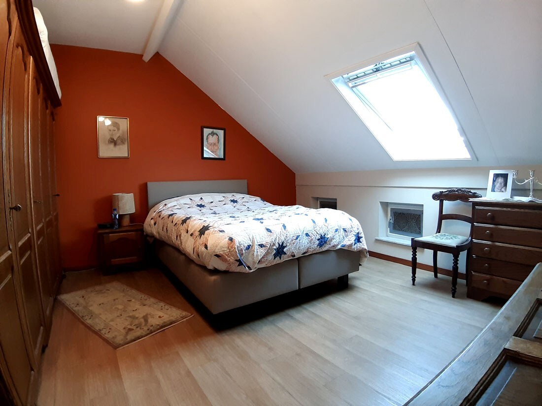 Ruim Duplex appartement te Stokkem centrum 