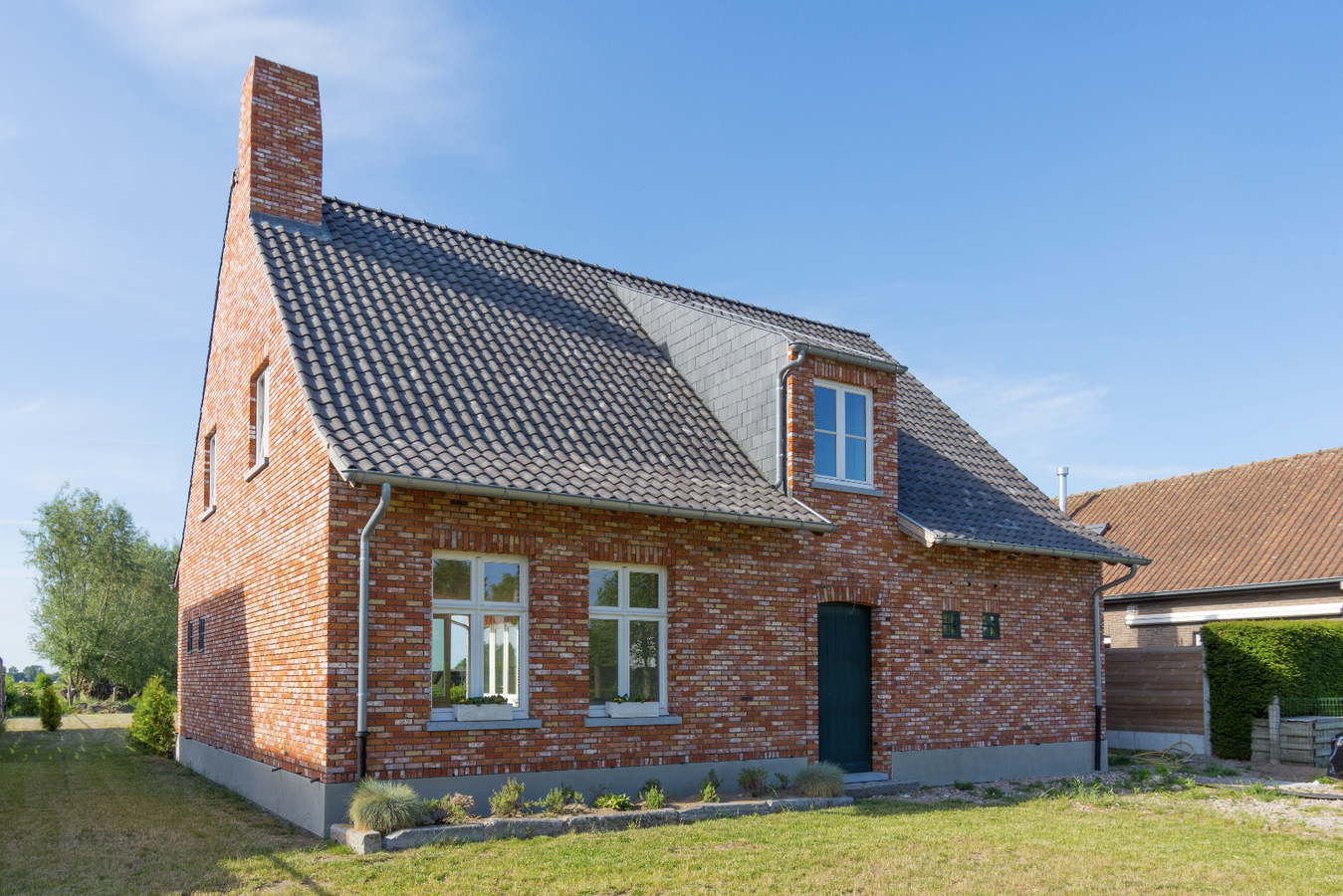 Hoogwaardig afgewerkt landhuis met weids uitzicht 