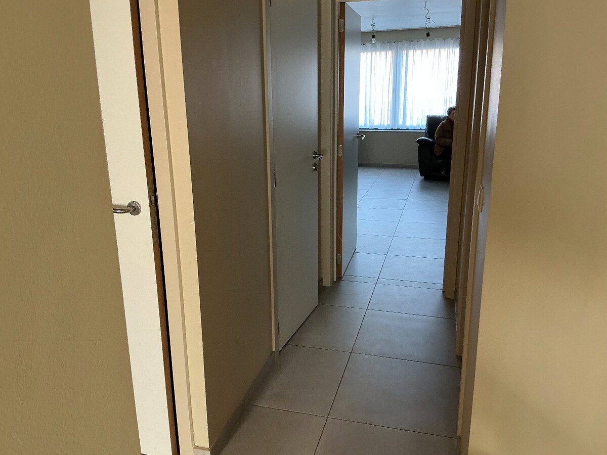 Nieuwbouwappartement met 2 slaapkamer op de Markt in Houthulst 