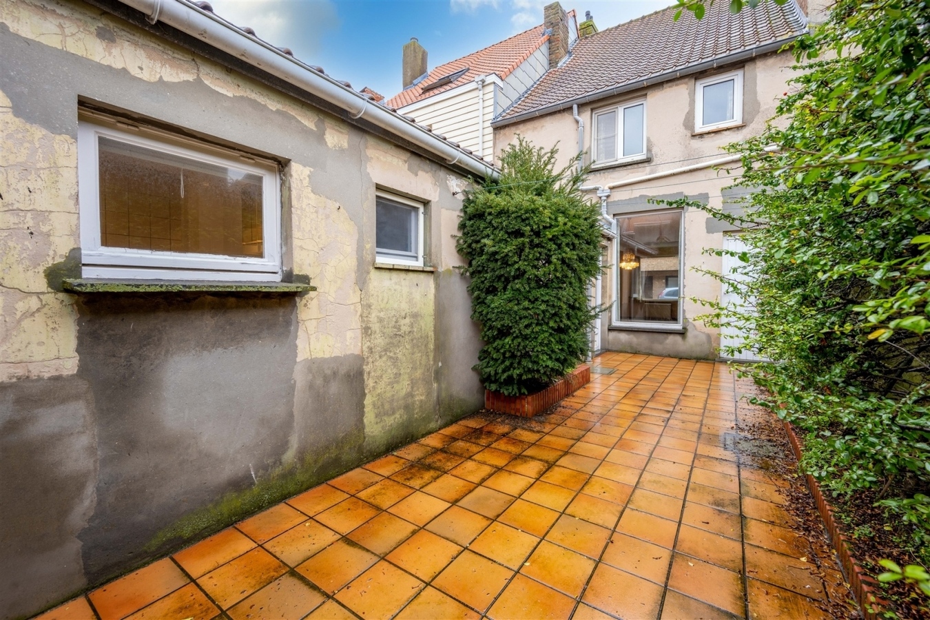 Te renoveren gezinswoning vlakbij het strand - Heist 