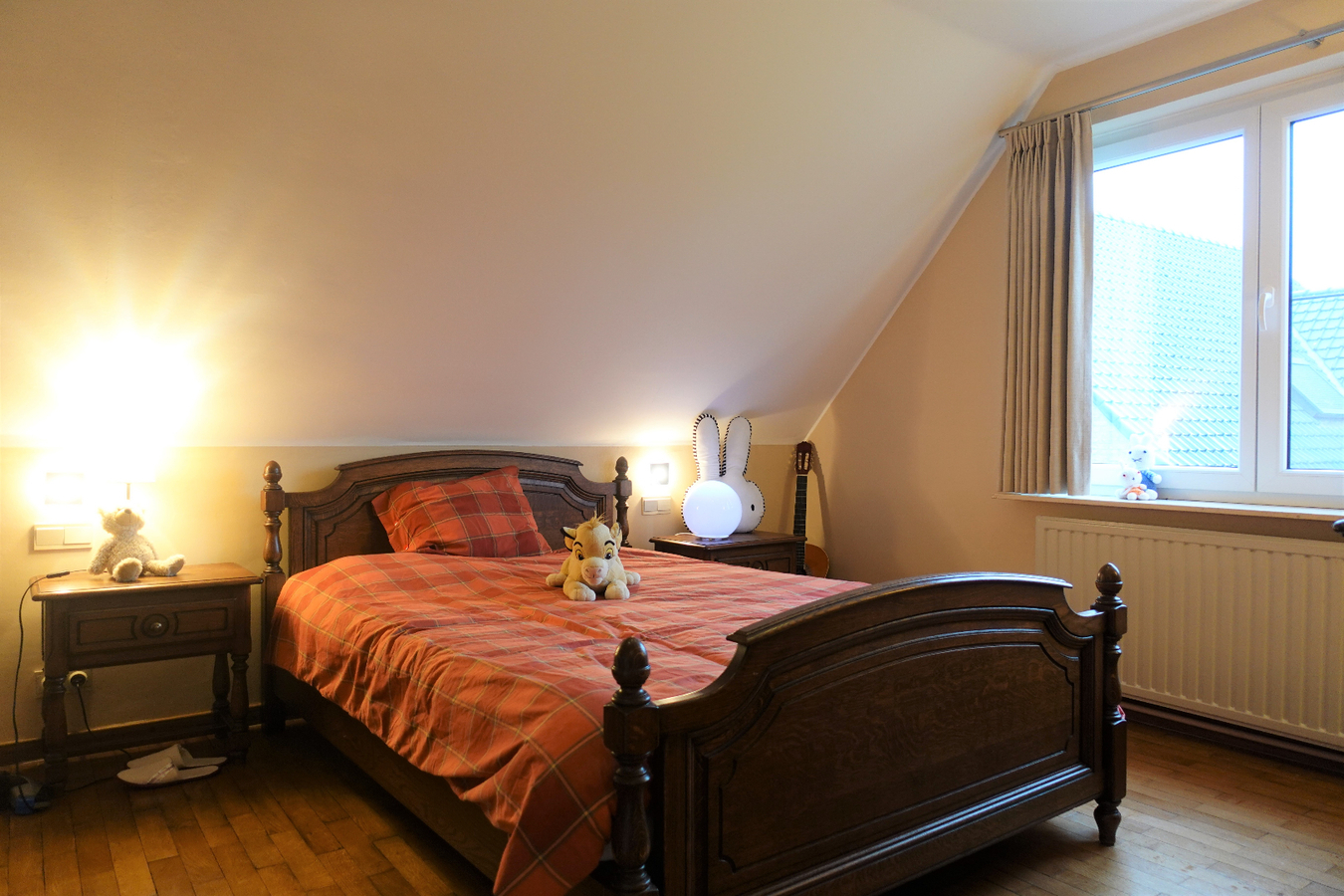 Perfect onderhouden villa op 2.155m² met dubbele garage 