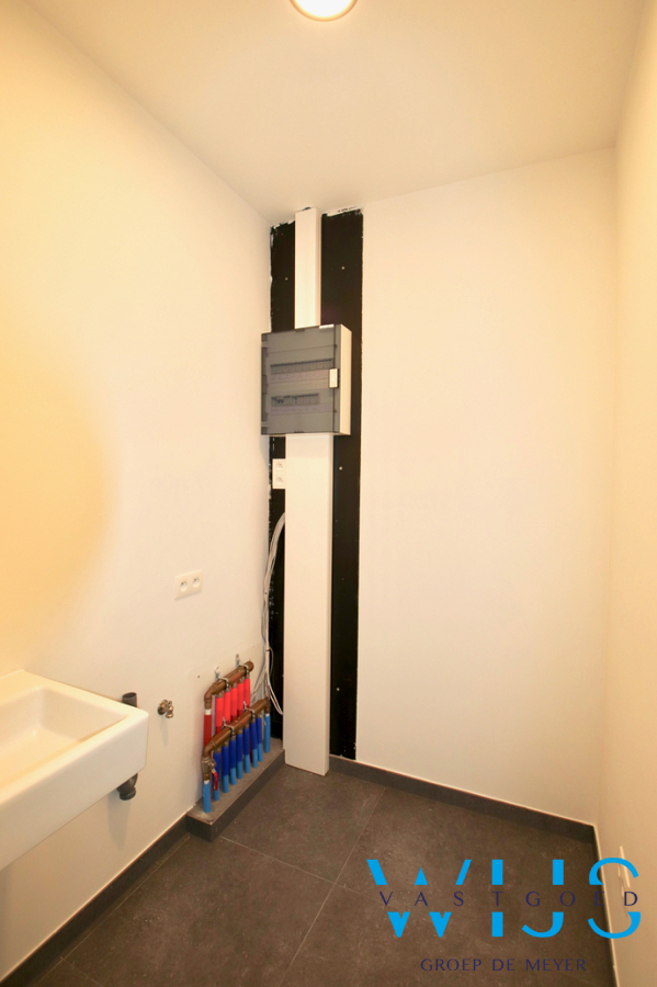 Instapklaar appartement met 2 slaapkamers &amp; terras te ASSENEDE ! 