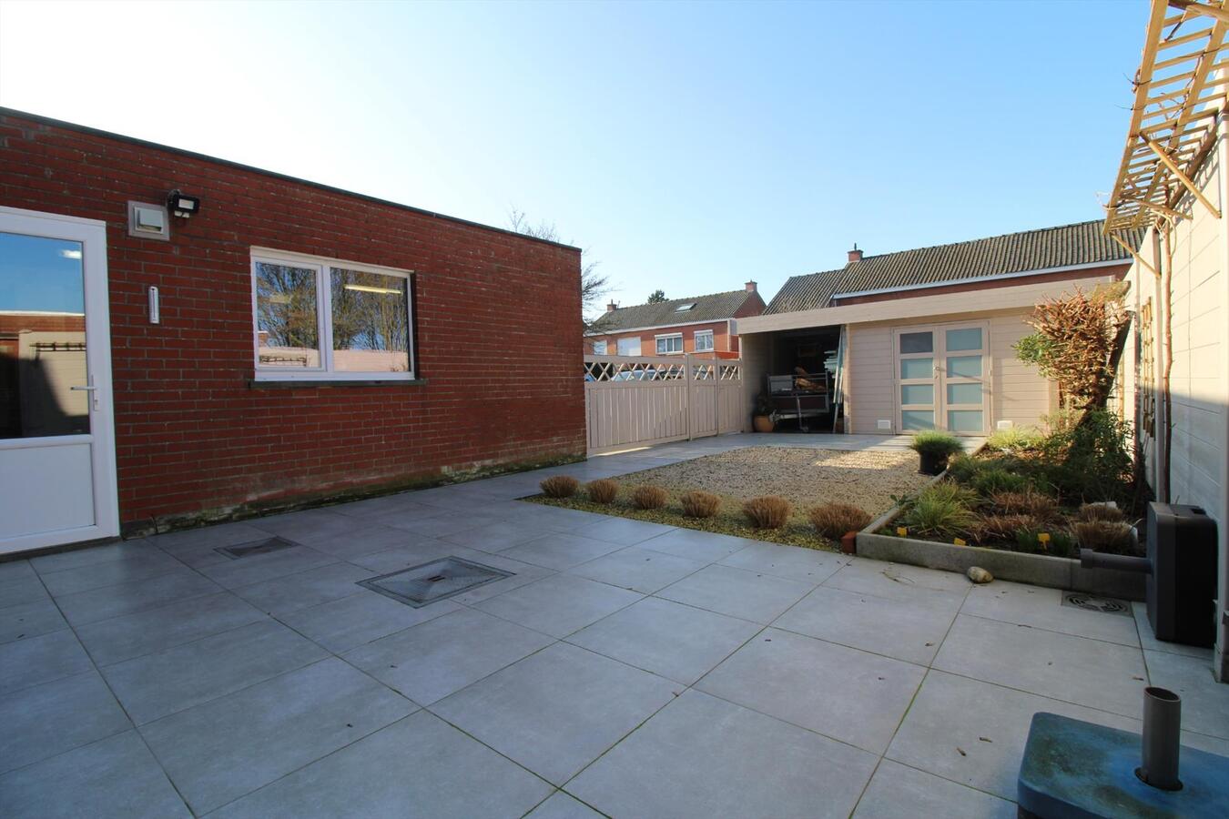 HOB woning met 3 slaapkamers, garage en terras tuin 